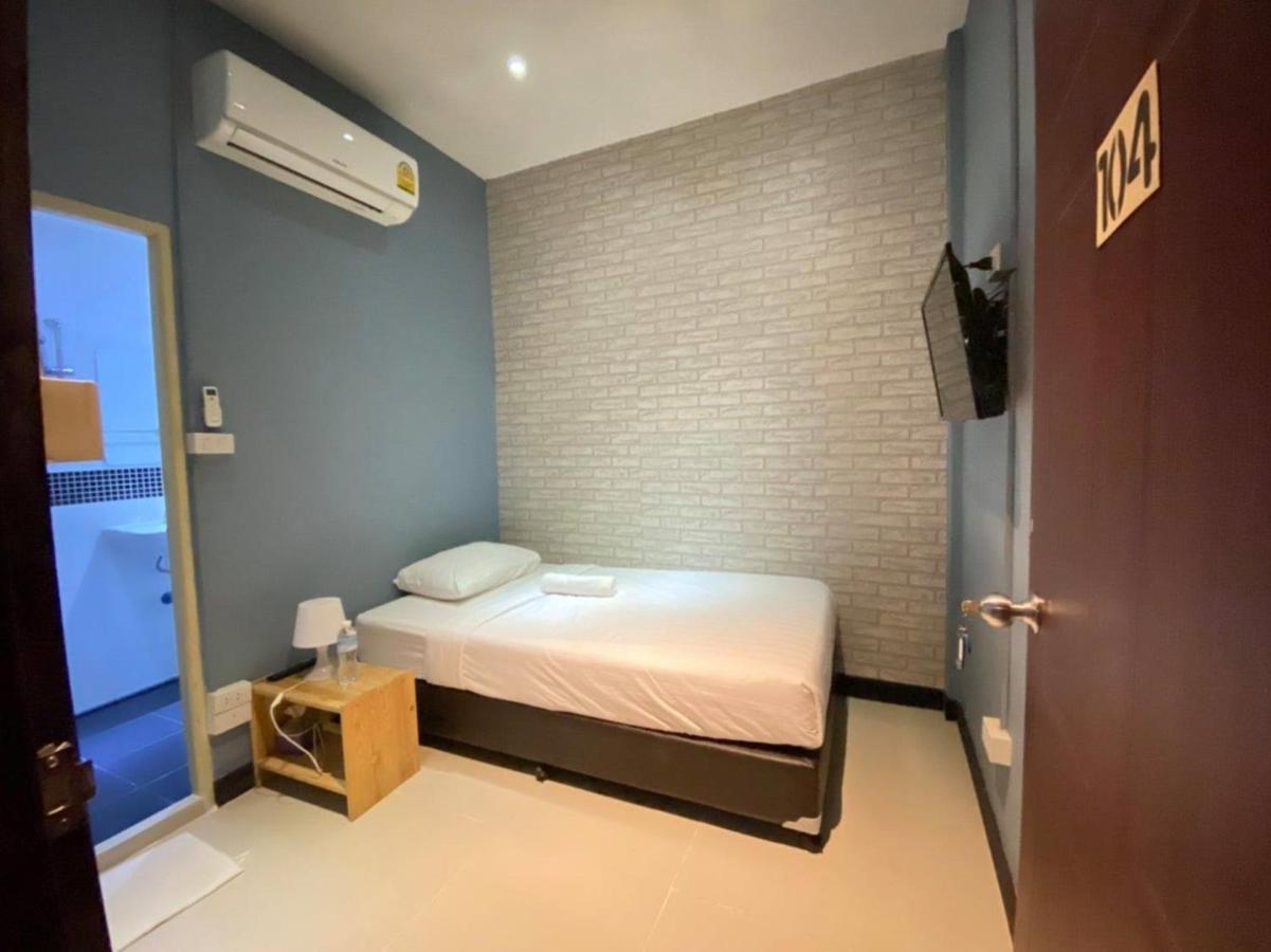 The Little Pig Sukhumvit Hotel Bangkok Kültér fotó