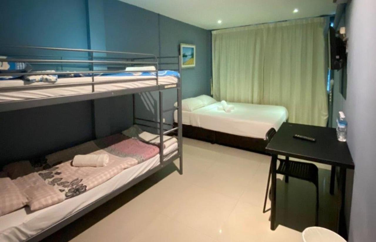 The Little Pig Sukhumvit Hotel Bangkok Kültér fotó
