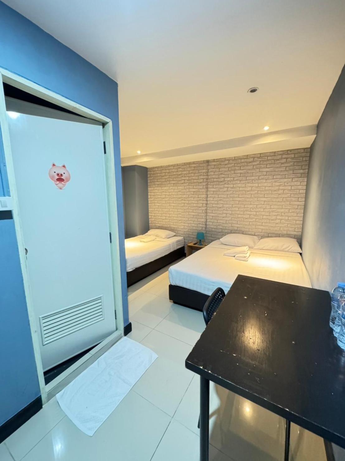 The Little Pig Sukhumvit Hotel Bangkok Kültér fotó