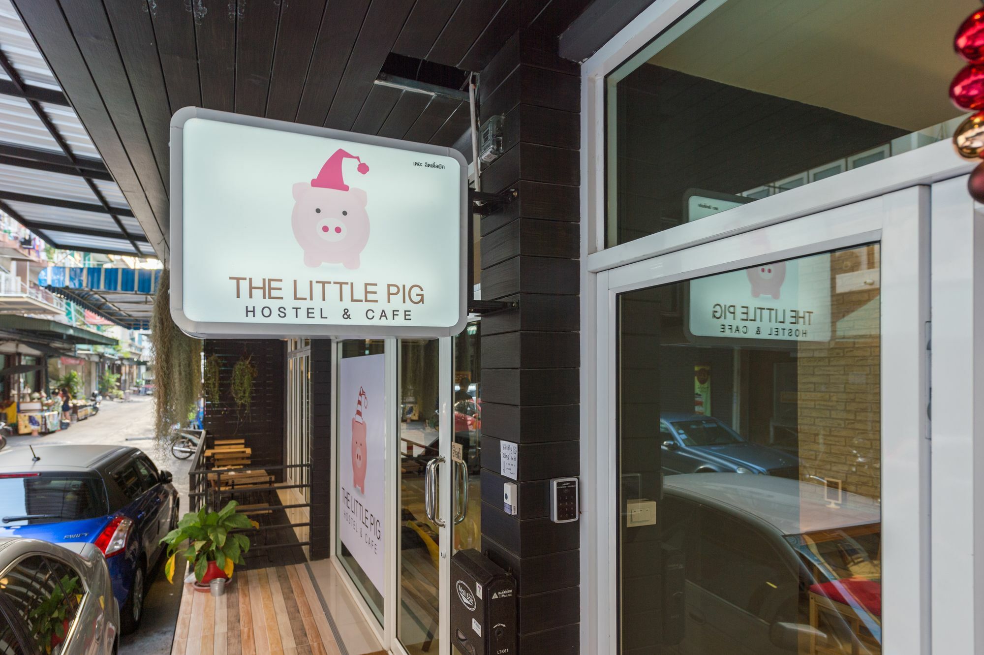 The Little Pig Sukhumvit Hotel Bangkok Kültér fotó